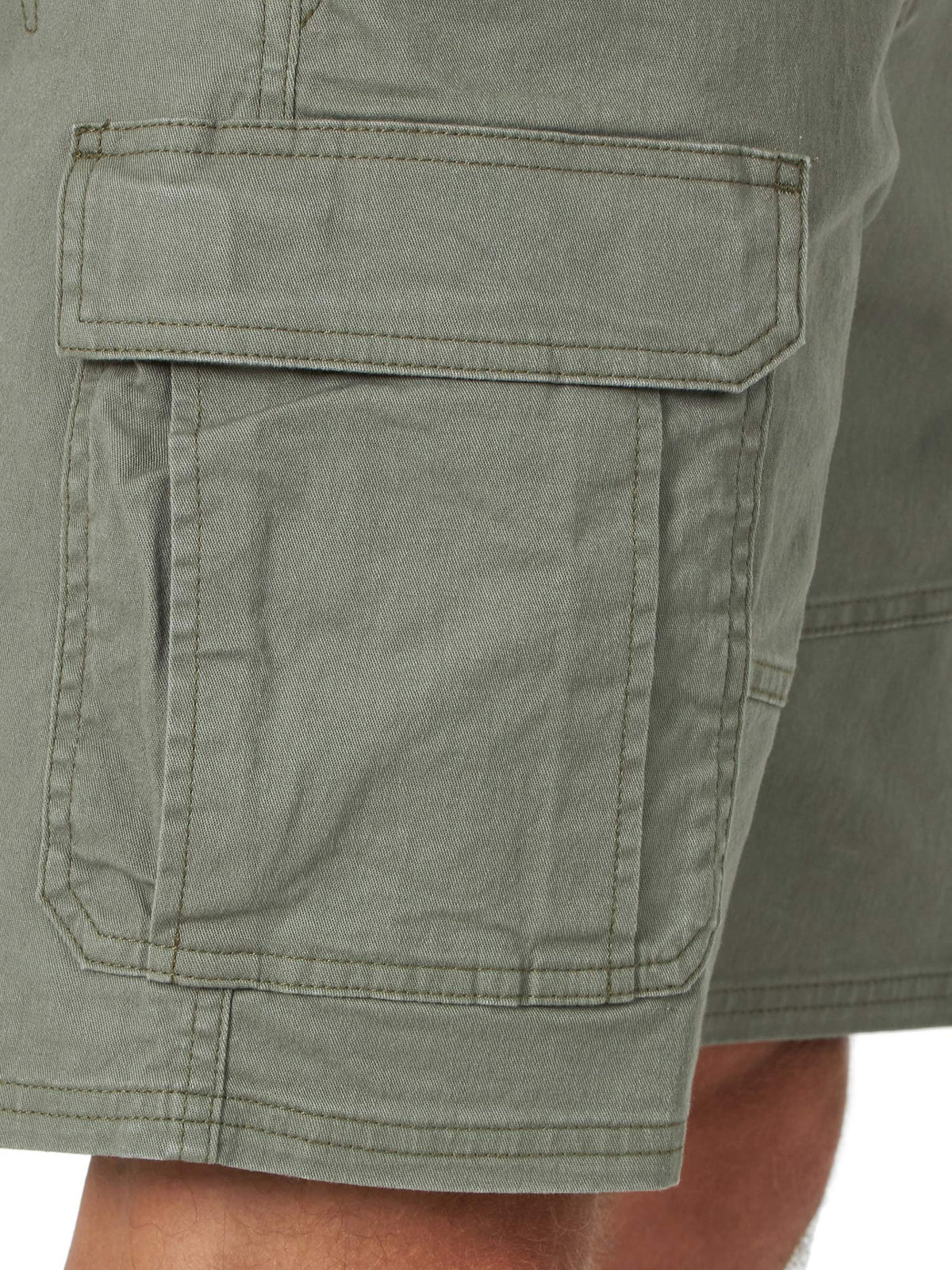 Wrangler Authentics Men's Classic Cargo Stretch Short, Dusty Olive, 38