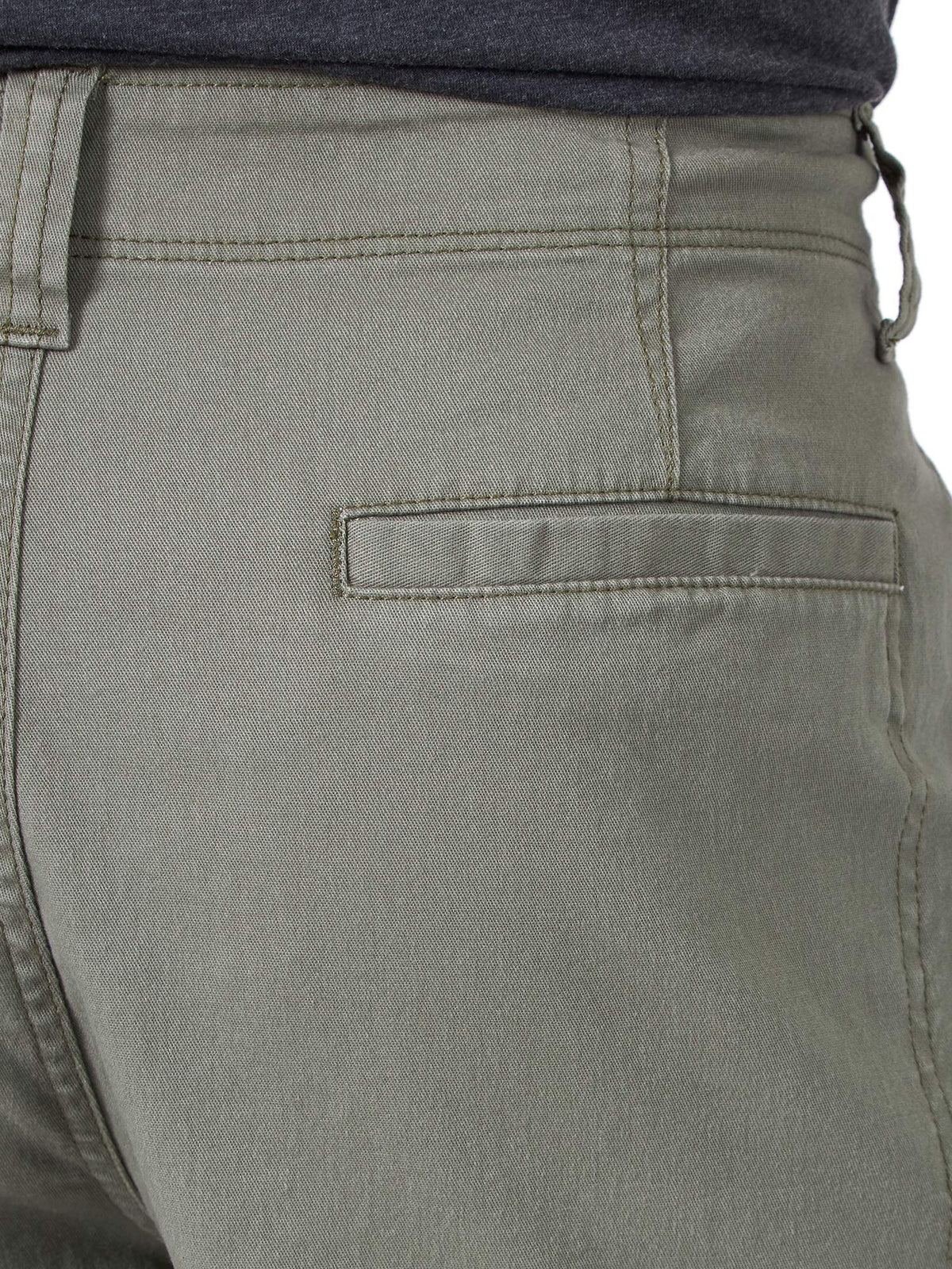 Wrangler Authentics Men's Classic Cargo Stretch Short, Dusty Olive, 38